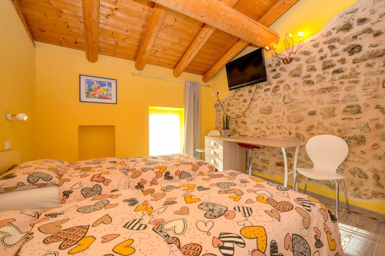 Casa Nel Borgo - Il Gufo Lejlighed Tremosine Eksteriør billede